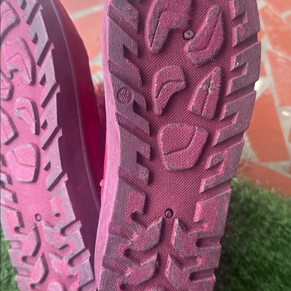 Fuzzy Red Boots - Picture 2 of 3